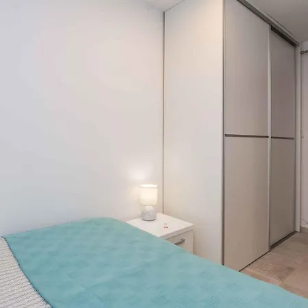 In - Insel 41263 Apartment Vir