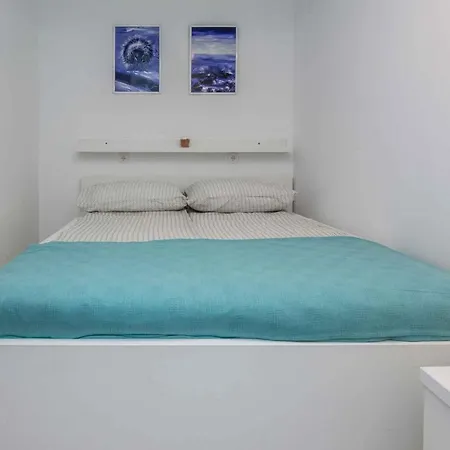 In - Insel 41263 Apartment Vir
